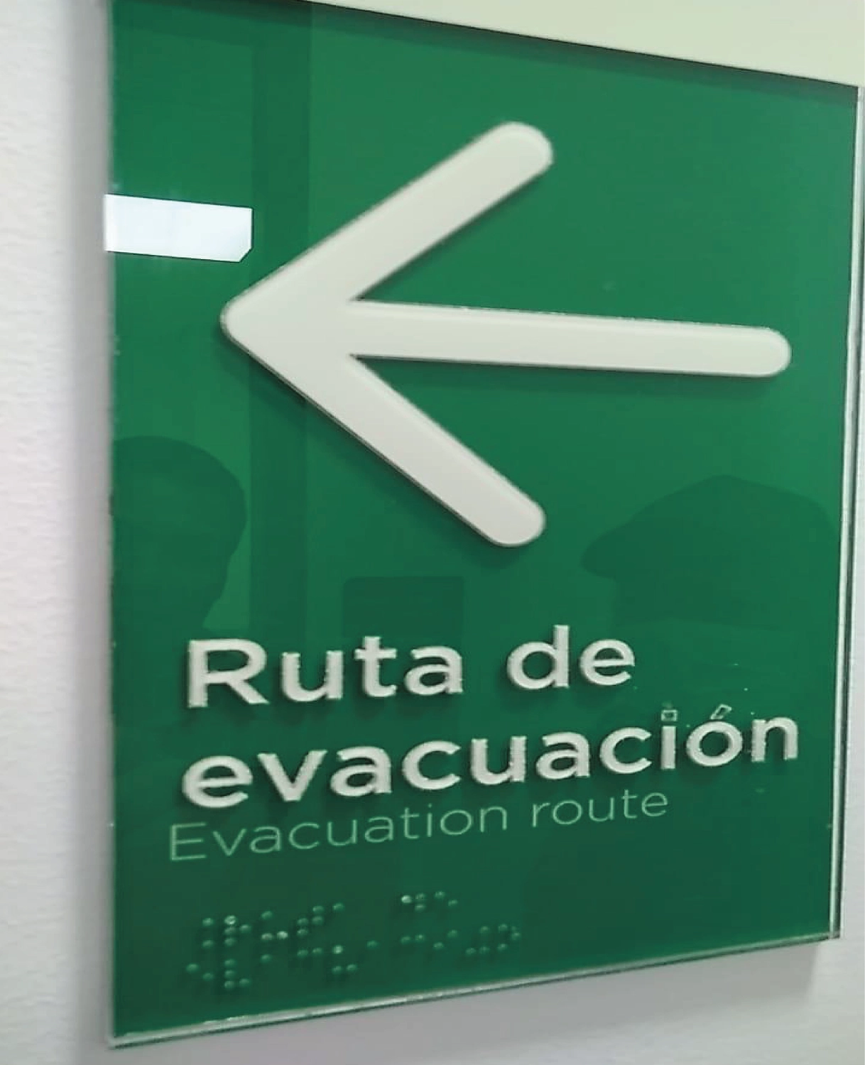 señalización ruta de ecacuación